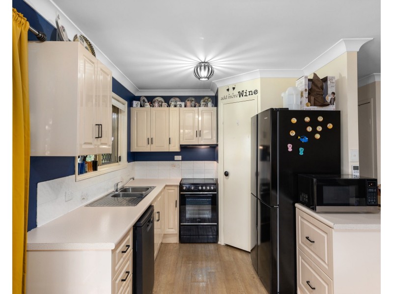 63 Bernadette Cres, Rosewood QLD 4340