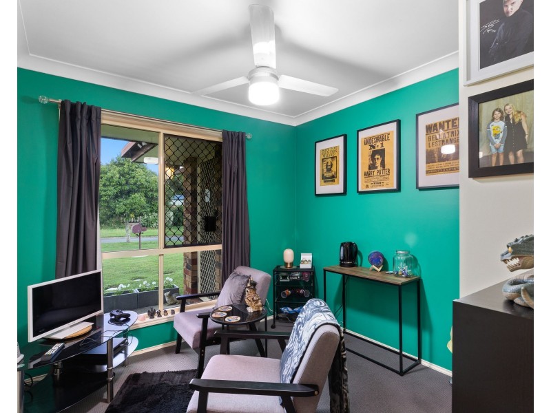 63 Bernadette Cres, Rosewood QLD 4340