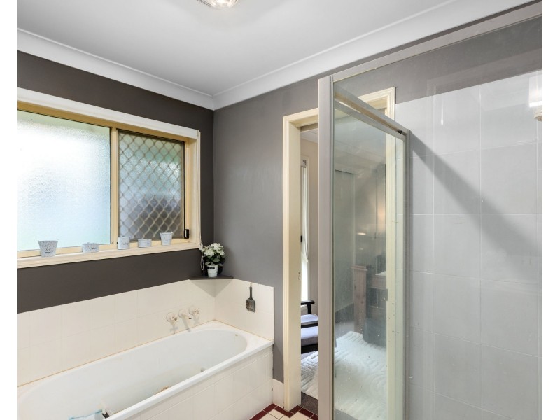 63 Bernadette Cres, Rosewood QLD 4340