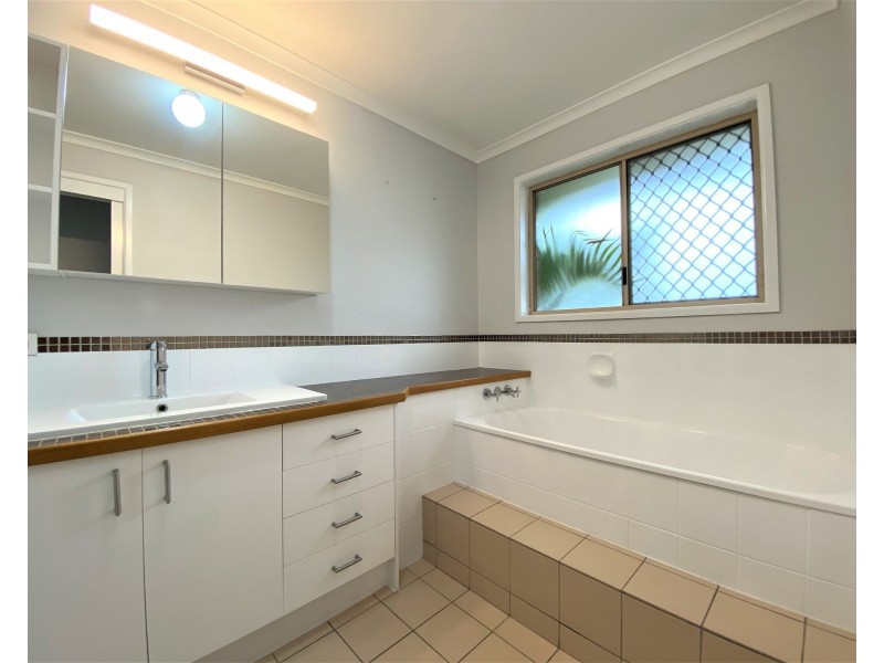 18 Lalina Street, Middle Park QLD 4074