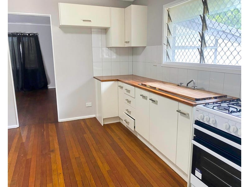 8 Linda Street, Goodna QLD 4300
