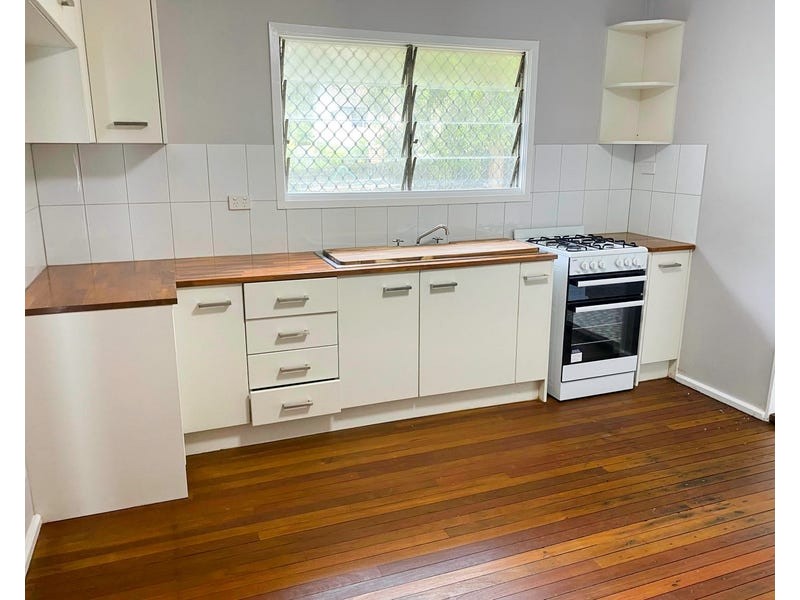 8 Linda Street, Goodna QLD 4300