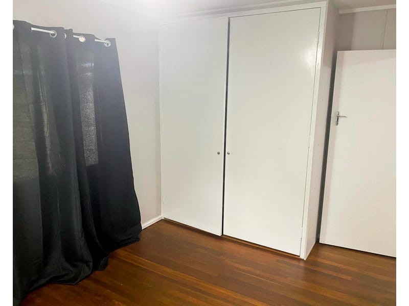 8 Linda Street, Goodna QLD 4300