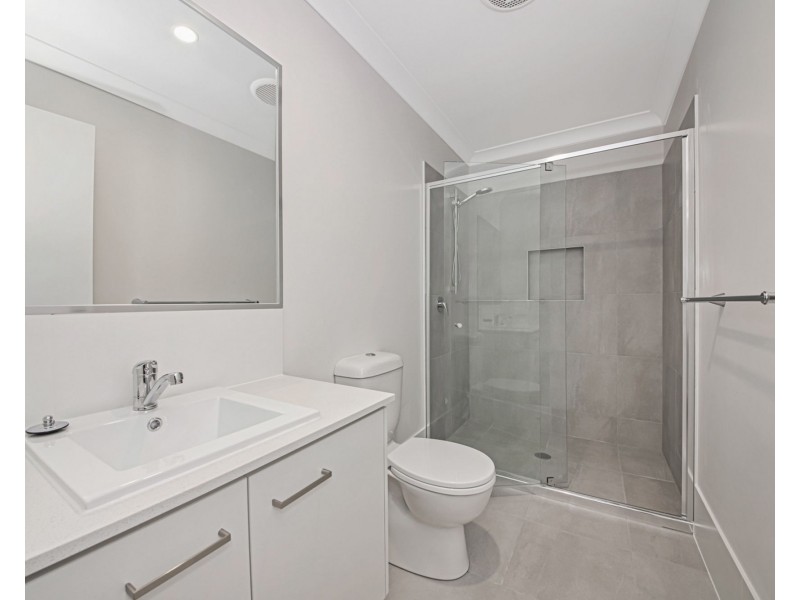 2/18 Galatea, Burpengary QLD 4505