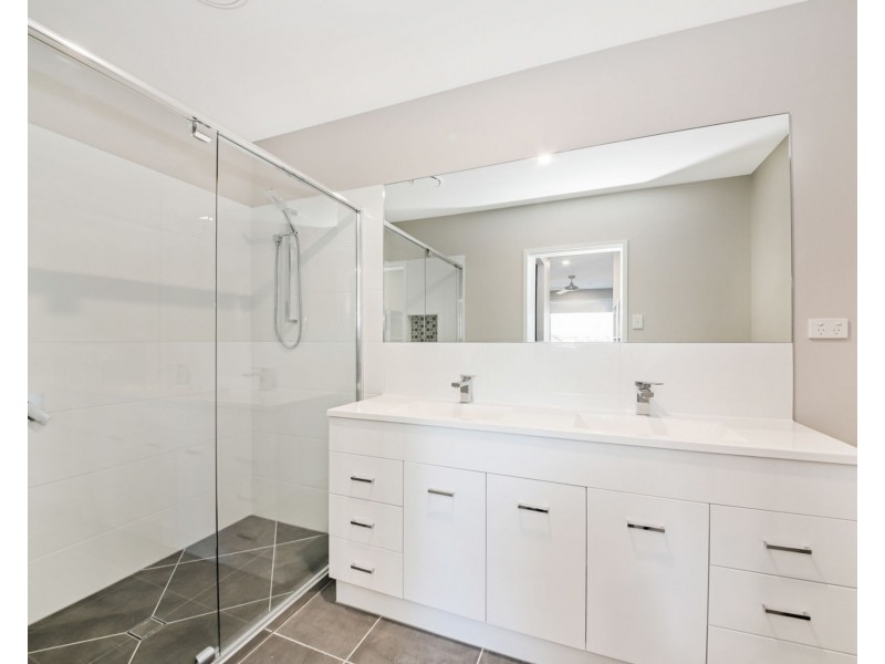 11 Neumann Drive, Yarrabilba QLD 4207