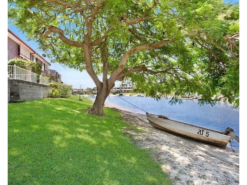 4/17-19 Aquila Court, Mermaid Waters QLD 4218