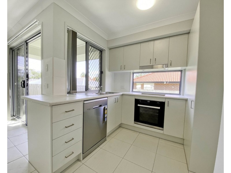 18A Greenpark Drive, Crestmead QLD 4132