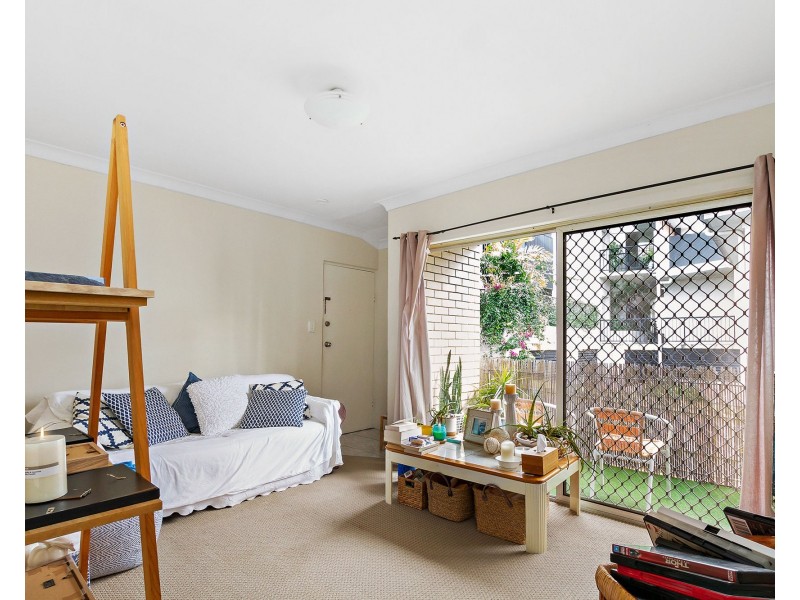 4/4 Lutana Street, Stafford QLD 4053