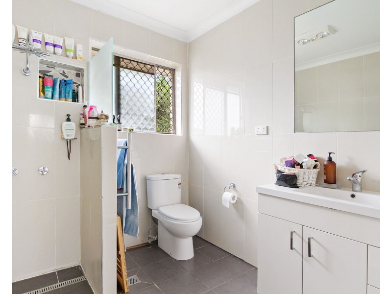 4/4 Lutana Street, Stafford QLD 4053