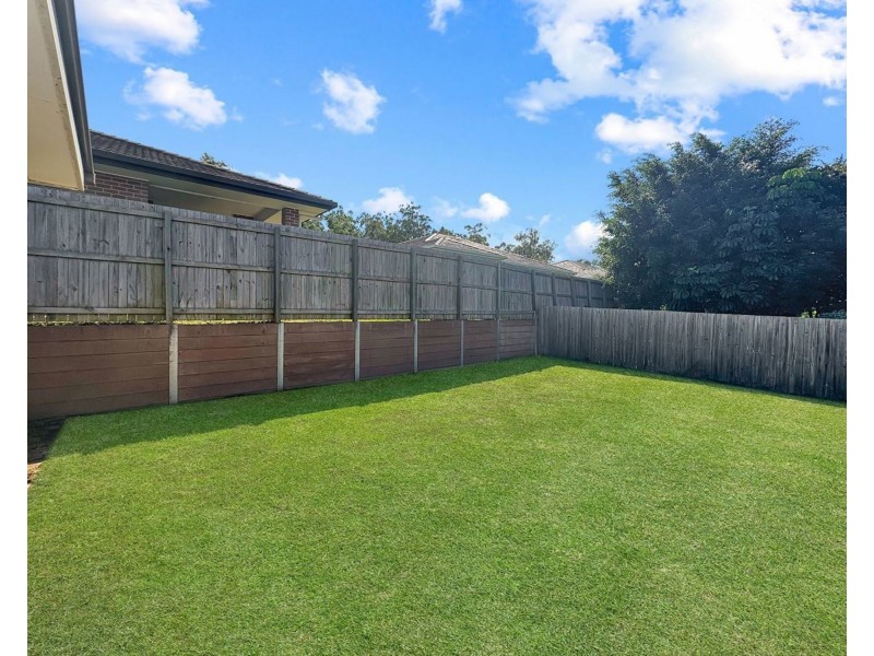 1/4 Radmila Court, Bellbird Park QLD 4300