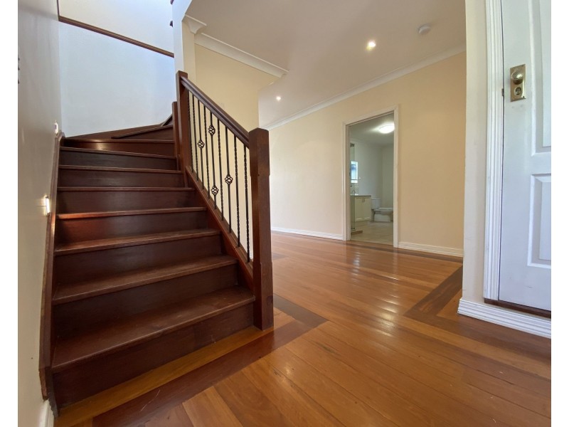 5 Douglas Street, Sherwood QLD 4075