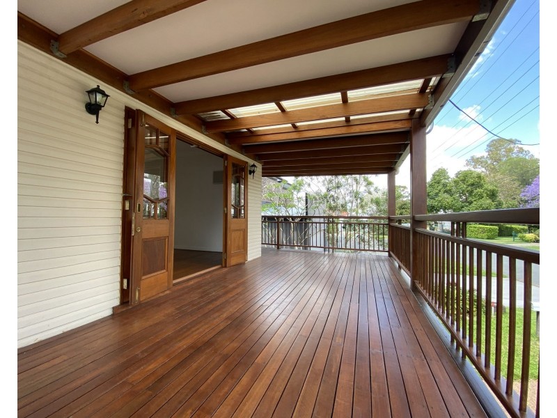 5 Douglas Street, Sherwood QLD 4075