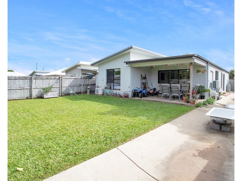 2M Mansfield Drive, Beaconsfield QLD 4740