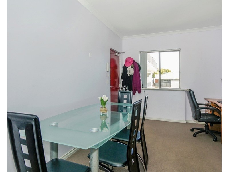 25/42 the crescent, Midland WA 6056