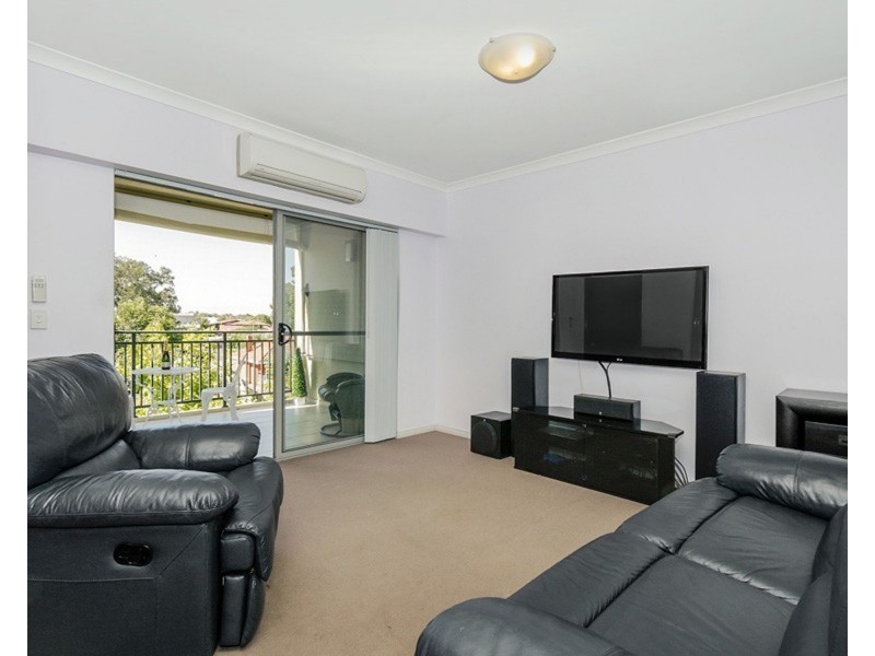 25/42 the crescent, Midland WA 6056