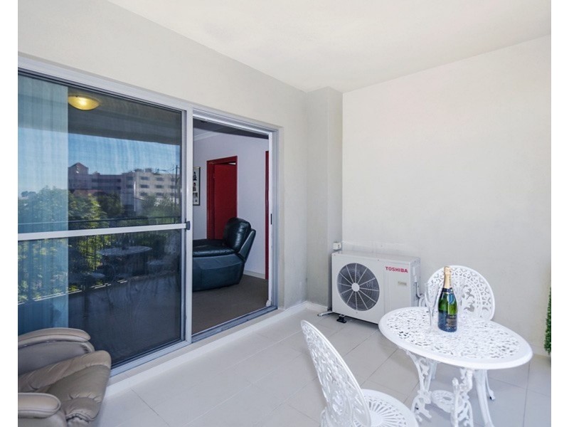 25/42 the crescent, Midland WA 6056