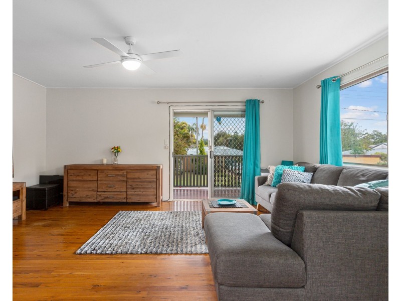 16 Stephen Street, Albany Creek QLD 4035