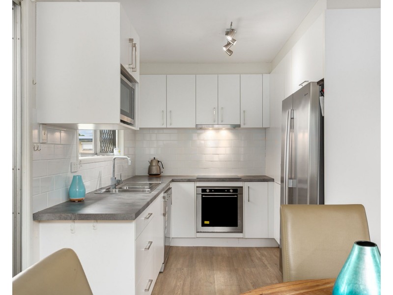 16 Stephen Street, Albany Creek QLD 4035