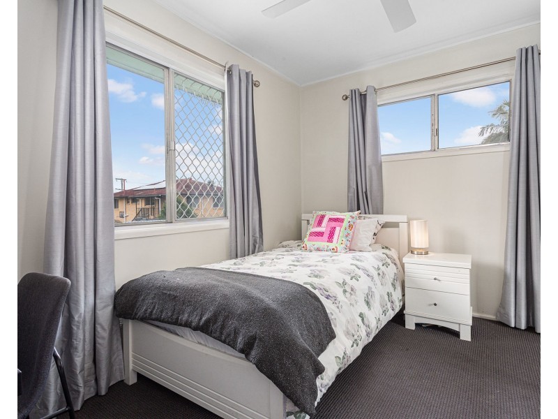 16 Stephen Street, Albany Creek QLD 4035