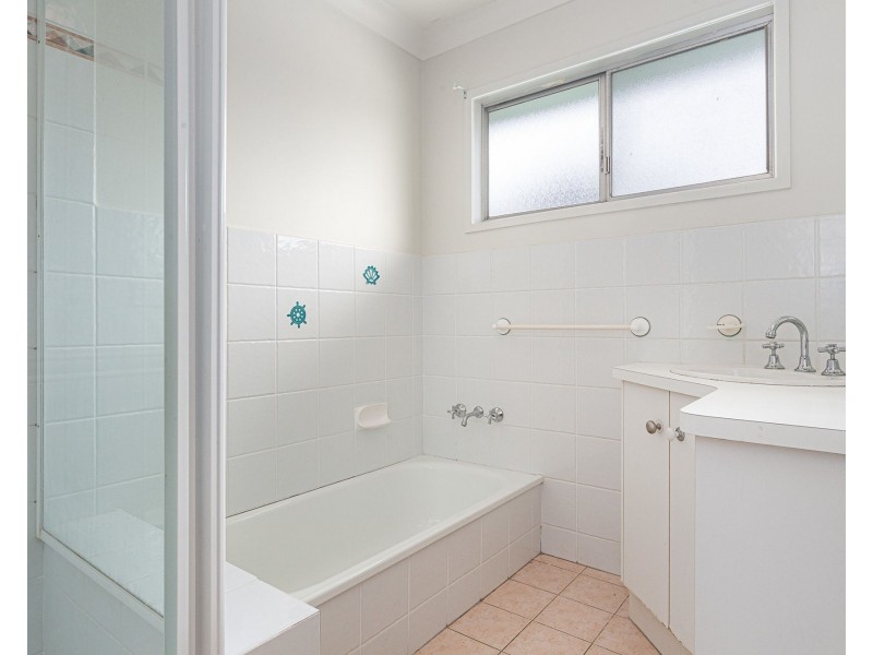 16 Stephen Street, Albany Creek QLD 4035