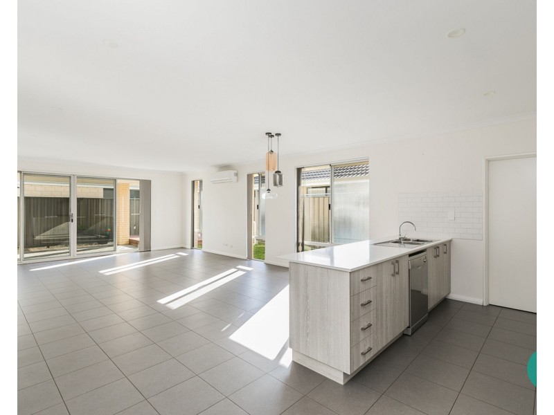 56 Mornington Crescent, Wandi WA 6167