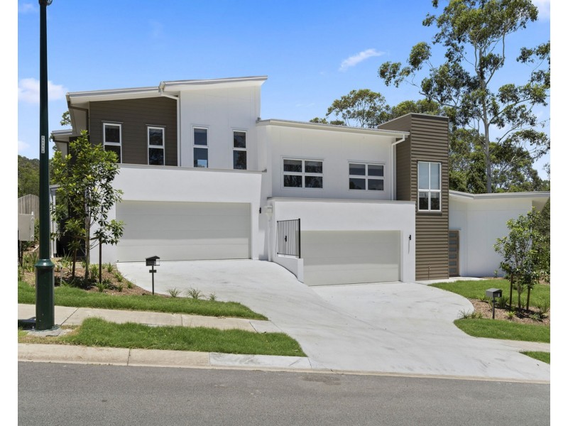 2/3 Greenway Blvd, Maudsland QLD 4210