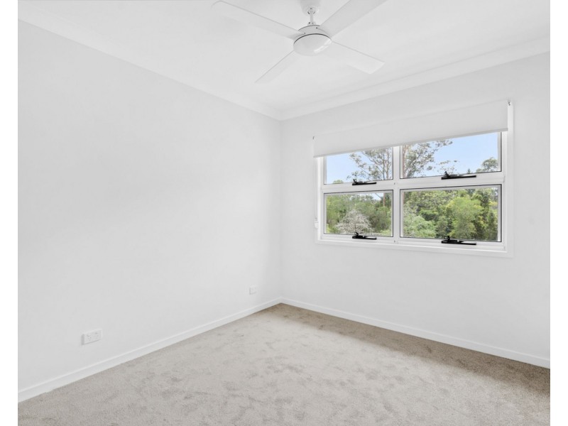 2/3 Greenway Blvd, Maudsland QLD 4210