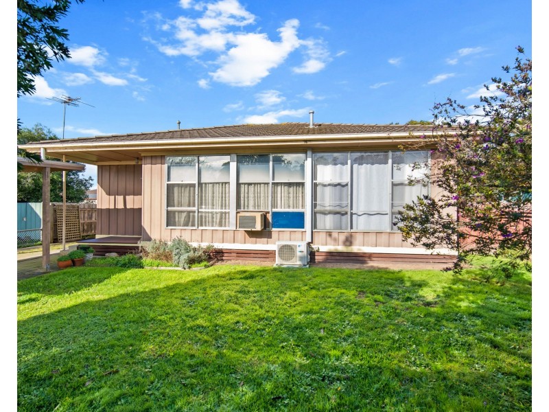 18 Cartledge Way, Sale VIC 3850
