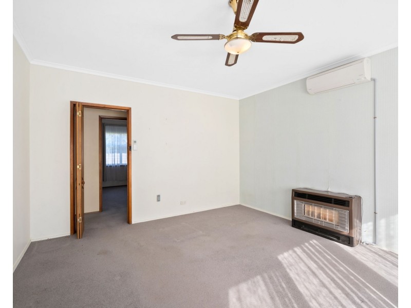 18 Cartledge Way, Sale VIC 3850
