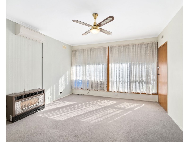 18 Cartledge Way, Sale VIC 3850