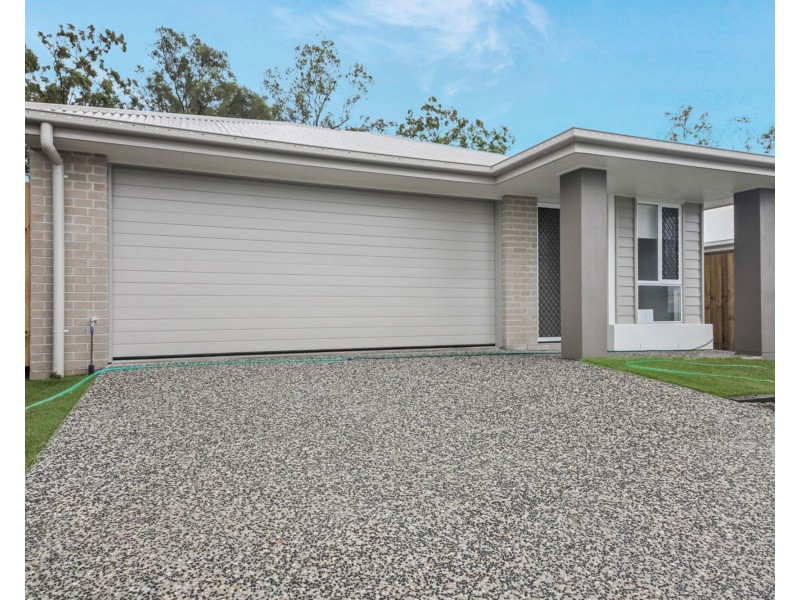 28 Nevada Road, Park Ridge QLD 4125