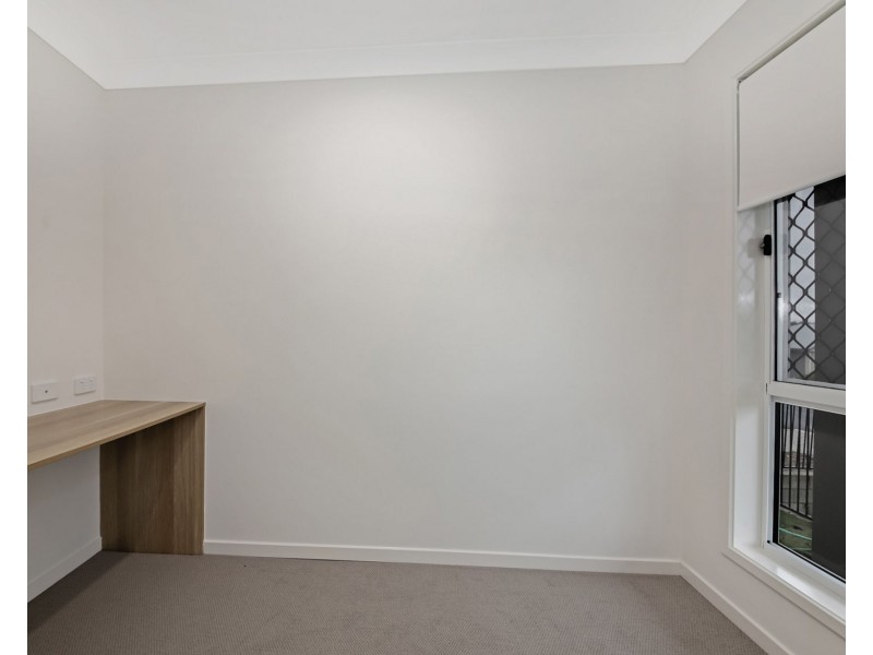 28 Nevada Road, Park Ridge QLD 4125