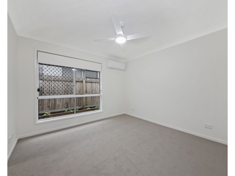 28 Nevada Road, Park Ridge QLD 4125