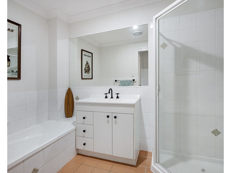 4/108 Meadowlands Road, Carina QLD 4152