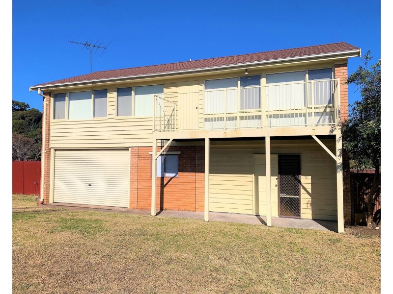 9 Kooloona Crescent, Bradbury NSW 2560