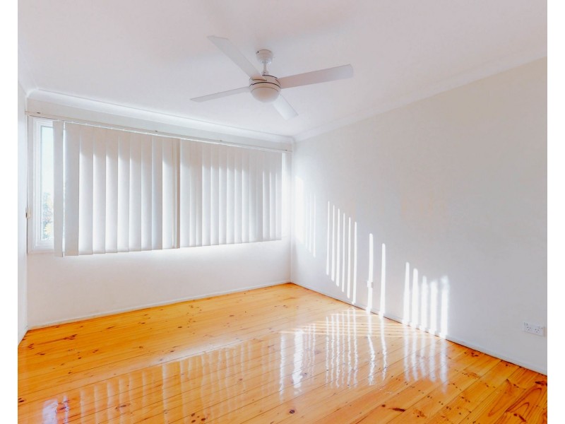 9 Kooloona Crescent, Bradbury NSW 2560