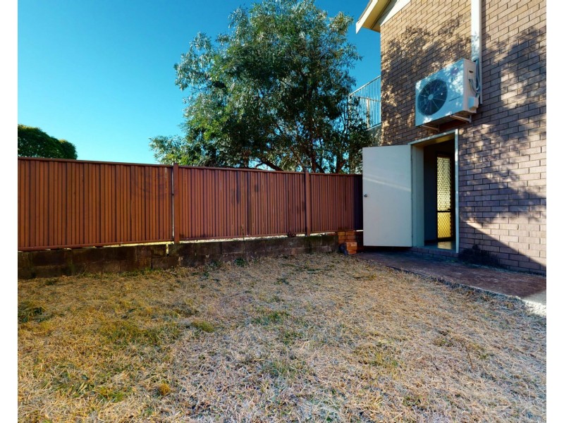 9 Kooloona Crescent, Bradbury NSW 2560