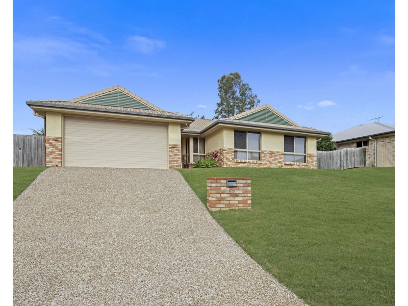 17 Shearwater Close, Albany Creek QLD 4035