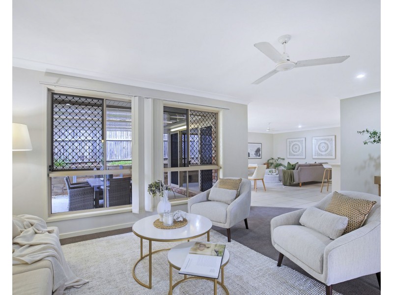 17 Shearwater Close, Albany Creek QLD 4035