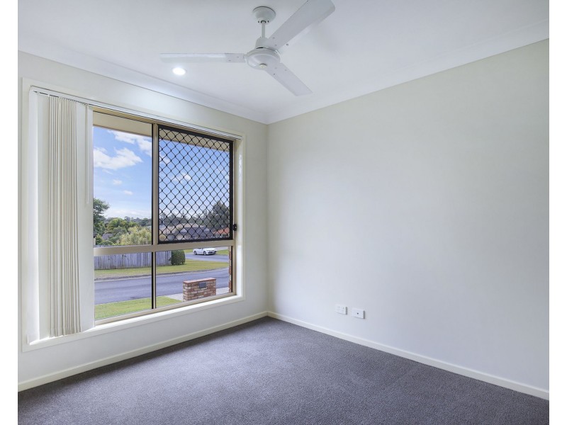 17 Shearwater Close, Albany Creek QLD 4035