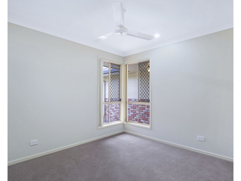 17 Shearwater Close, Albany Creek QLD 4035