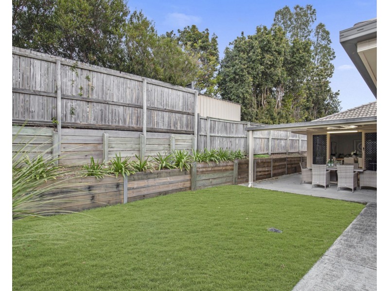 17 Shearwater Close, Albany Creek QLD 4035