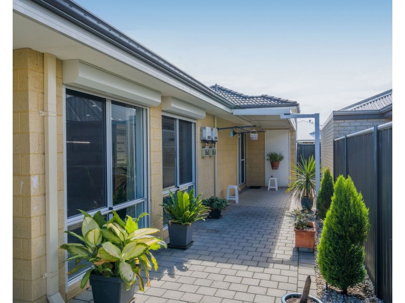 3 summerville boulevard, Caversham WA 6055