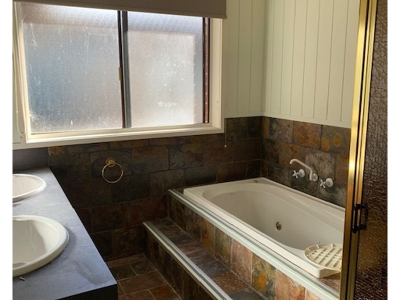 1 Little Street, Stratford VIC 3862