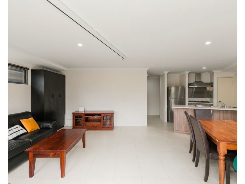 51c Magdalen Loop, Piara Waters WA 6112