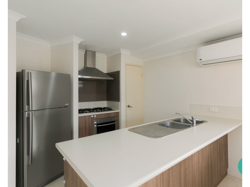 51c Magdalen Loop, Piara Waters WA 6112