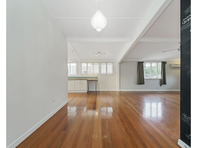 6 Kilburn Street, Chermside QLD 4032