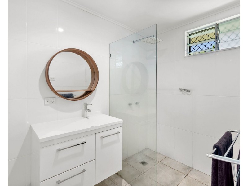 2 Yara Street, Bayview Heights QLD 4868