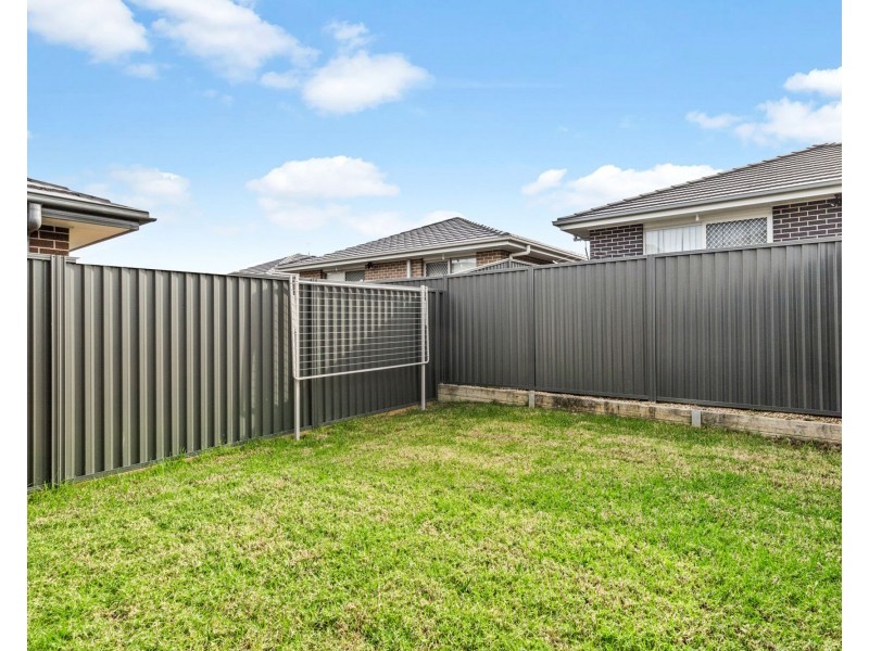 215a Dalmatia Avenue, Edmondson Park NSW 2174