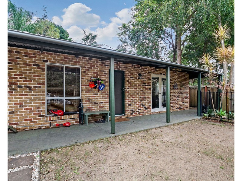 39 Yathong Court, Arana Hills QLD 4054